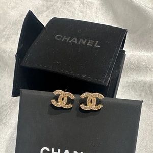 CHANEL Authentic petite size Earrings gold tone with crystals